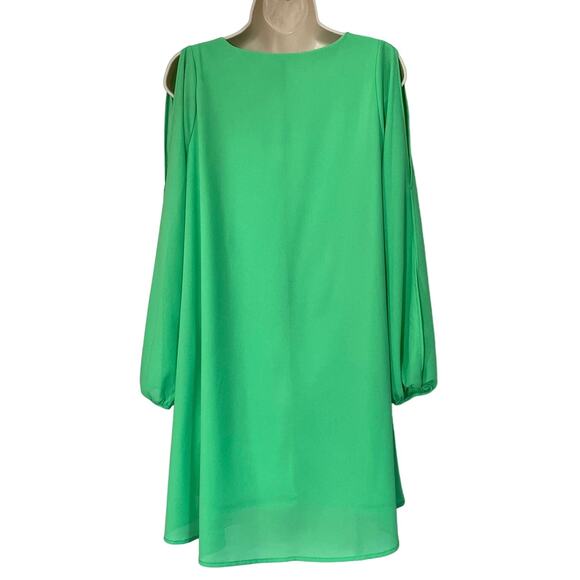 Spring Green Short Dress, Long Sleeve, slits to show tan, Flowy, Size Small - Picture 3 of 5